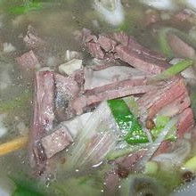安心廚房的守護(hù)者 鼓樓區(qū)楊師傅餐飲管理服務(wù)部的餐飲管理之道